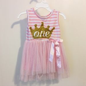 Fashion Classic Size 12-18 Months Golden Crown Tulle Dress with the word One